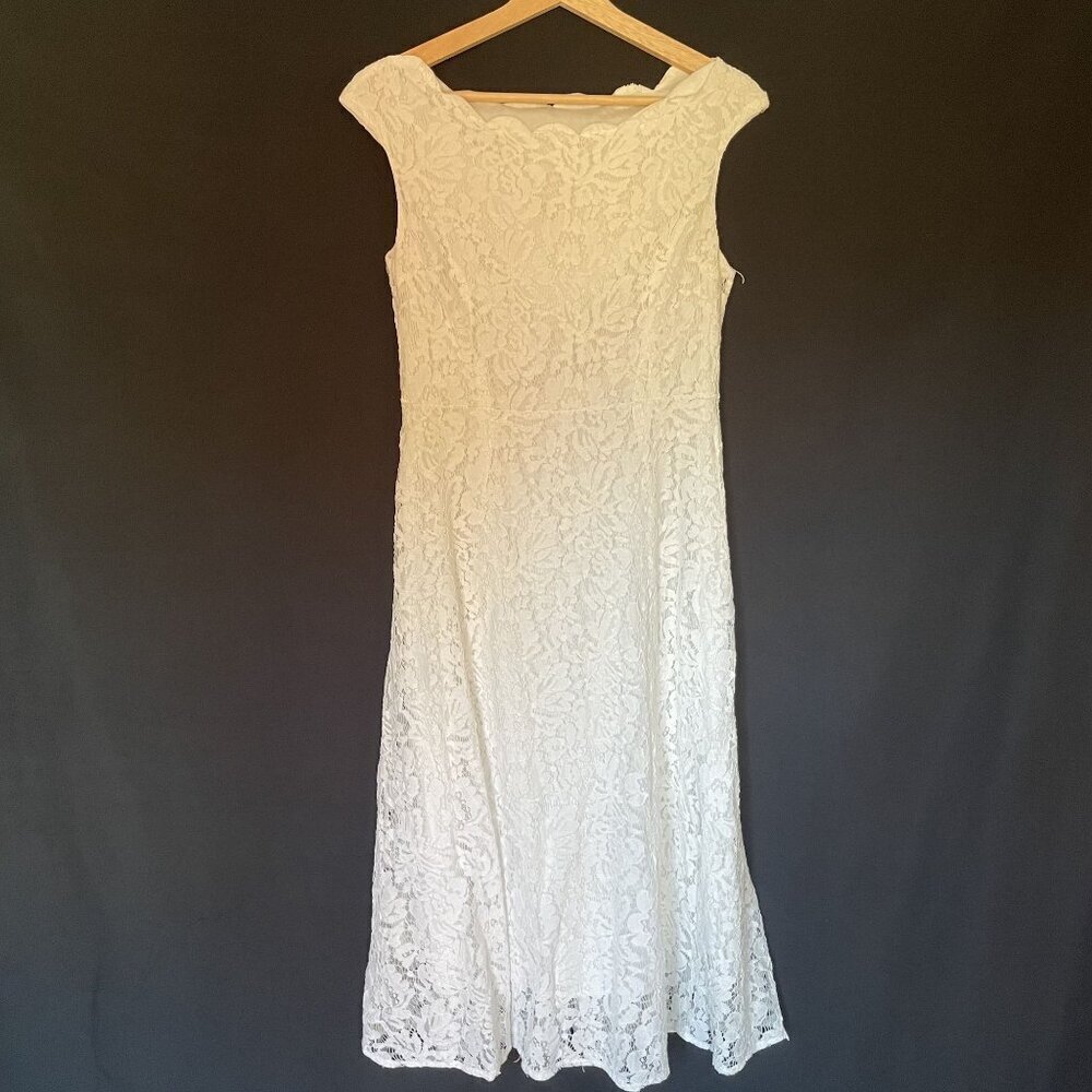 White Lace Sleeveless Long Dress With Scalloped Neckline & Side Zipper Closure